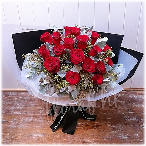 BO149 肯亞紅玫瑰花束 尤加利子花束 香港玫瑰花店 BO149 肯亞紅玫瑰花束 尤加利子花束 香港玫瑰花店